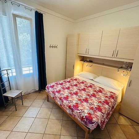 סן וינצ'נזו Hotel Aurora מראה חיצוני תמונה