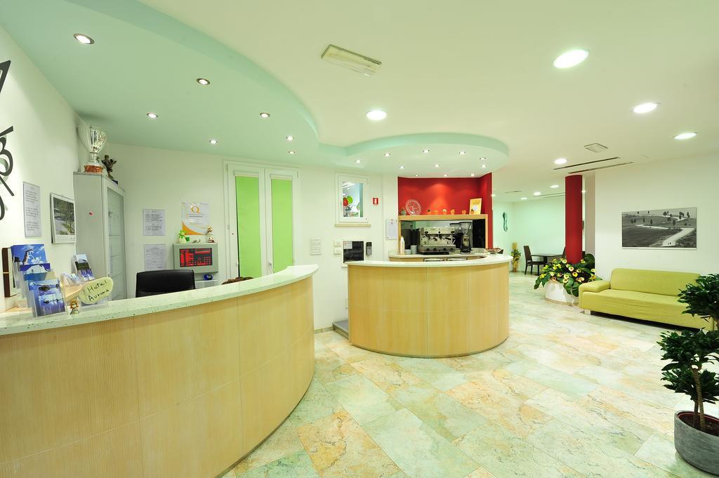 סן וינצ'נזו Hotel Aurora מראה חיצוני תמונה