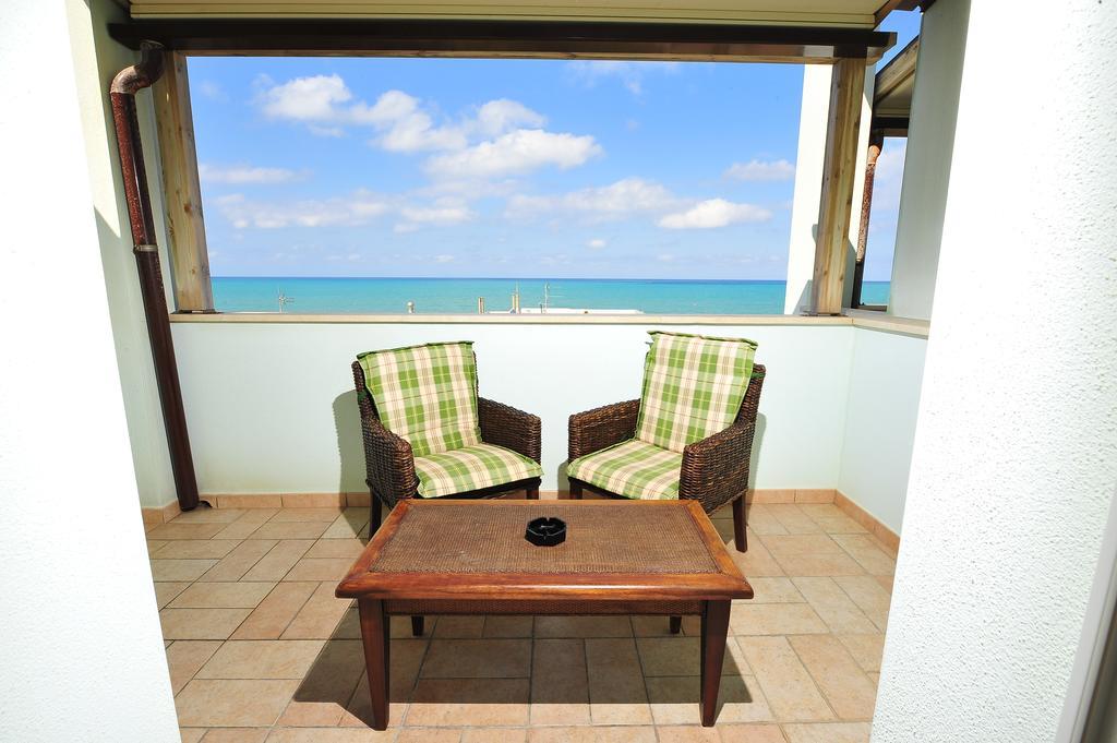 סן וינצ'נזו Hotel Aurora מראה חיצוני תמונה